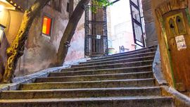 Treppe zum mittelalterlichen Waschsalon von Cefalu