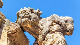 Bagheria - Mostri sui muri di Villa Palagonia