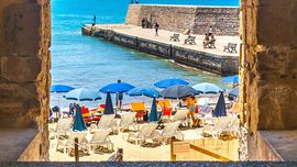 Cefalù - Vista attraverso la Porta Pescara