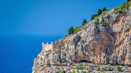 Cefalù - Cinta muraria sulla Rocca