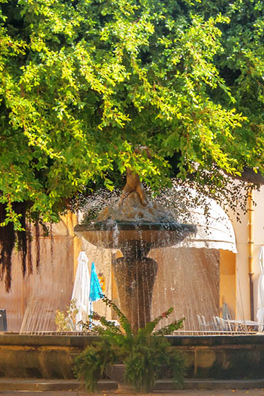 Sicilia - Marsala - La fontana nel quartiere Spagnolo