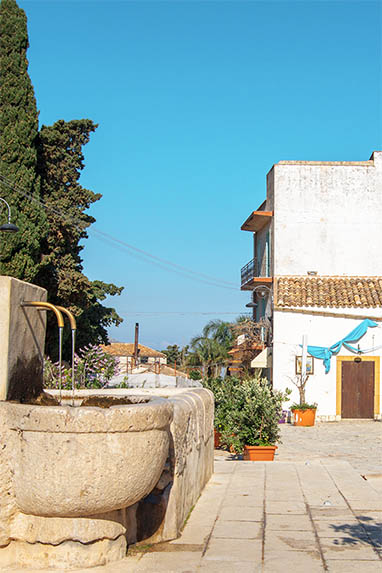 Sizilien - Scopello - Brunnen