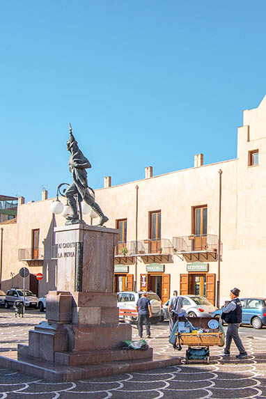 Sizilien - Casteldaccia - Kriegerdenkmal