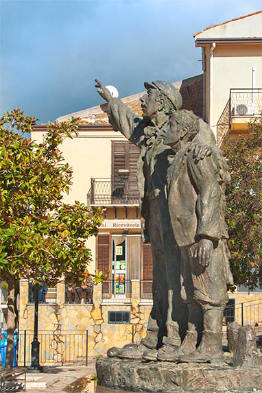 Sizilien - Cefalà Diana - Auswanderer