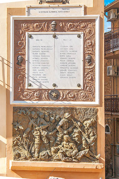 Sizilien - Cefalà Diana - Kriegerdenkmal