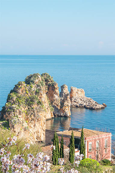 Sizilien - Scopello - Kliff