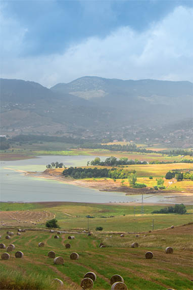 Sizilien - Piana degli Albanesi - Stausee