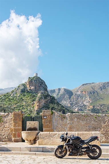 Sizilien - Scopello - Motorrad