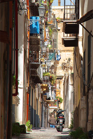 Sizilien - Palermo - Gassen - Balkone