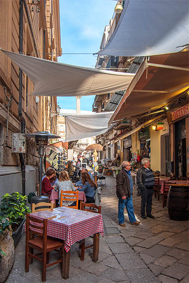 Sizilien - Palermo - Gassen - Frühstück