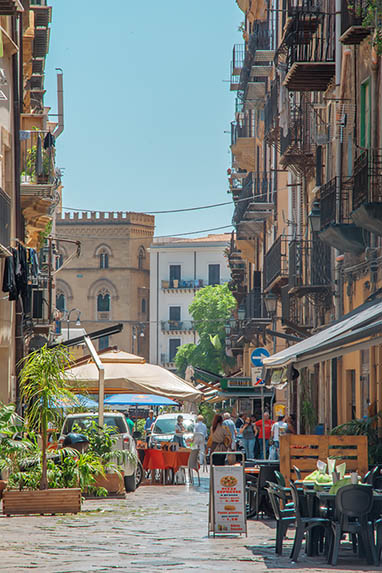 Sizilien - Palermo - Strassencafe bei der Villa Garibaldi