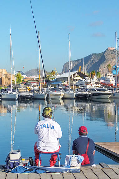 Sizilien - Palermo - Yachthafen - Angler