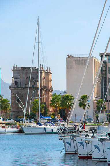 Sizilien - Palermo - Yachthafen - Stadttor