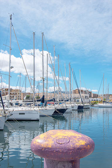 Sizilien - Palermo - Yachthafen - Poller