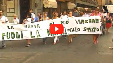 Video "Borsellino la strage di via d'amelio e funerali" starten