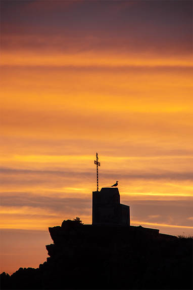 Sizilien - Santa Flavia/Sant'Elia - Kreuz im Gegenlicht